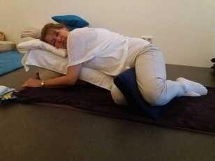 Restorative yoga-2